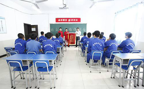 選擇重慶汽修學校，要注意哪幾點?