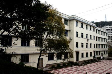 重慶市萬州區(qū)董家初級(jí)中學(xué)