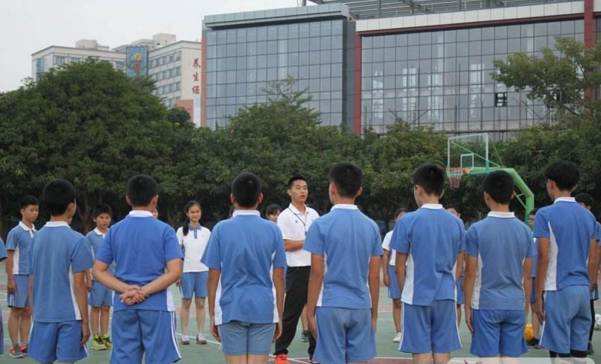 綦江縣打通鎮(zhèn)大羅學(xué)?！赋踔胁俊?></a></div>
            <dl>
              <dt><a href=
