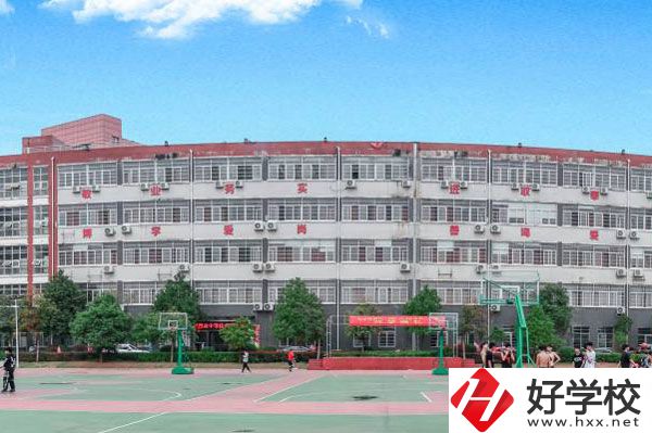 長(zhǎng)沙中部鐵路航空中等職業(yè)學(xué)校怎么樣？專業(yè)有哪些？