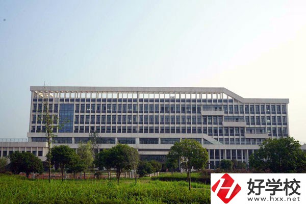 益陽職業(yè)技術(shù)學(xué)院（中職部）的招生代碼是多少？學(xué)校好不好？
