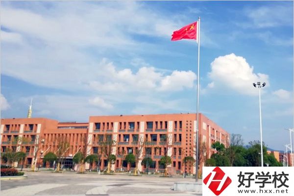 懷化讀公辦職高選哪些學校比較好？