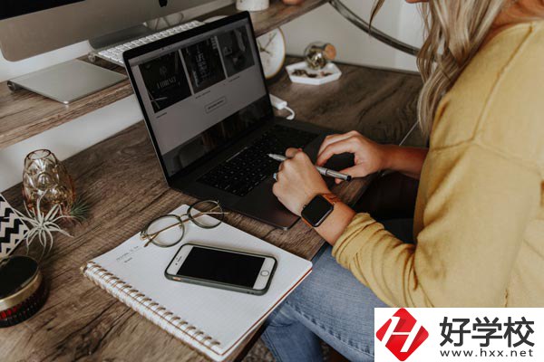 計(jì)算機(jī)平面設(shè)計(jì)專業(yè)去哪學(xué)？看看湖南這幾所中職學(xué)校