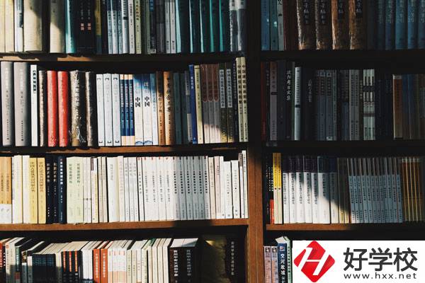 在永州什么學(xué)校可以讀學(xué)幼師專業(yè)？女生多嗎？