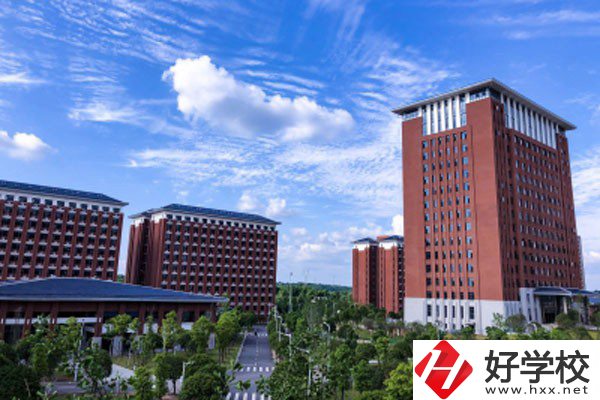 湖南可以學舞蹈類專業(yè)的職校有哪些？學費貴不貴？