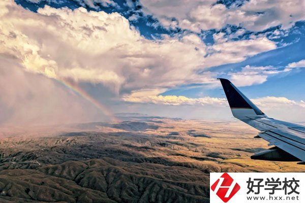 桂東縣職業(yè)教育中心報(bào)名要求有哪些？學(xué)費(fèi)貴嗎？