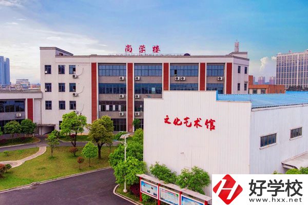 郴州市榮豐學校是職高還是普高？有什么辦學特色？