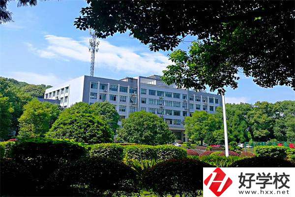 邵陽機(jī)電學(xué)校在哪個(gè)位置？是公辦學(xué)校嗎？
