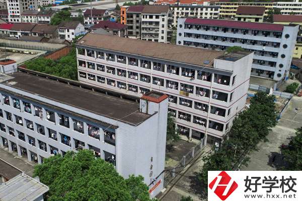 益陽(yáng)市衛(wèi)生職業(yè)技術(shù)學(xué)校有哪些招生專(zhuān)業(yè)？