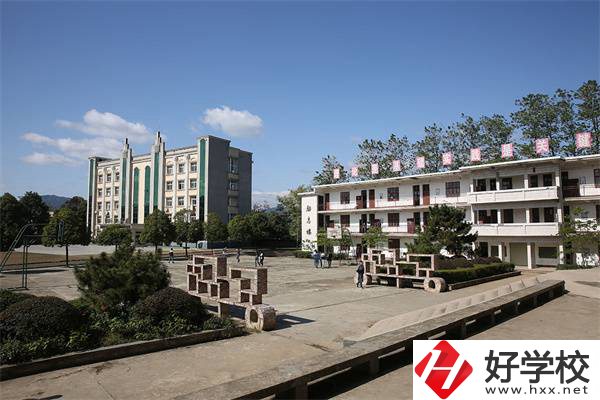 懷化溆浦有沒有中專學(xué)校？地址在哪？