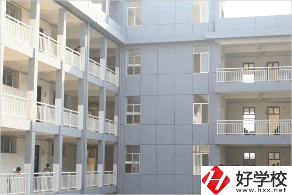 張家界公辦中職有哪些？學(xué)費(fèi)多少？