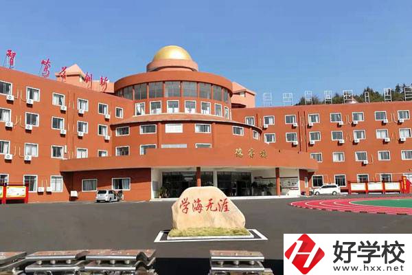 湘潭天人中等職校是私立的嗎？有什么教學(xué)特色？