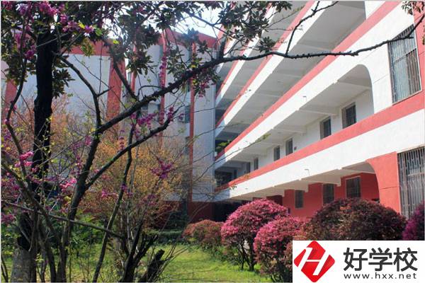 漣源鋼鐵集團有限公司技工學校教學樓