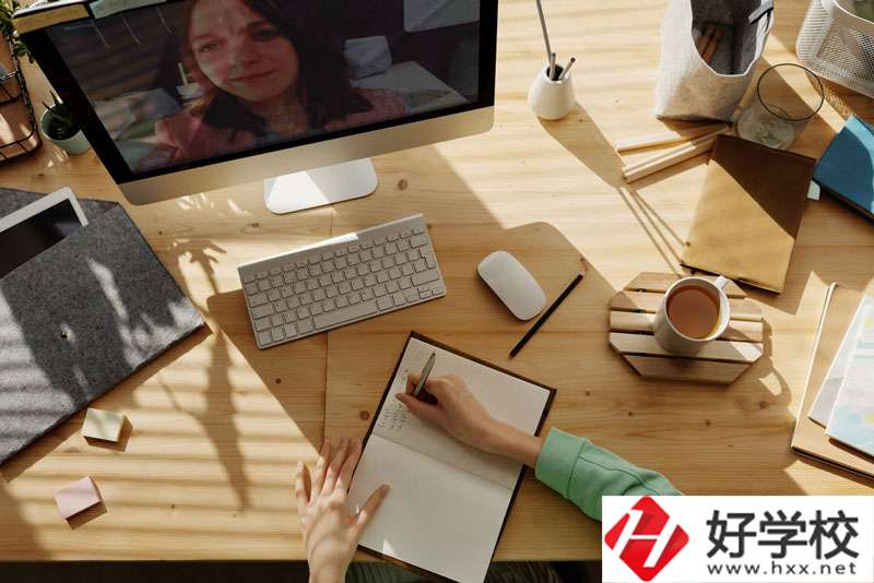 新化縣楚怡工業(yè)學校是職高嗎？怎么樣？