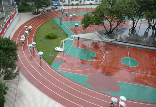 泉州財貿(mào)職業(yè)技術(shù)學(xué)校校園雨景