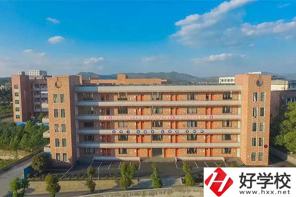 邵陽學(xué)幼兒保育專業(yè)推薦哪些學(xué)校？學(xué)費(fèi)貴嗎？