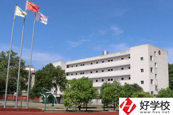 湘潭鐵路工程學(xué)校是職校嗎？師資力量怎么樣？