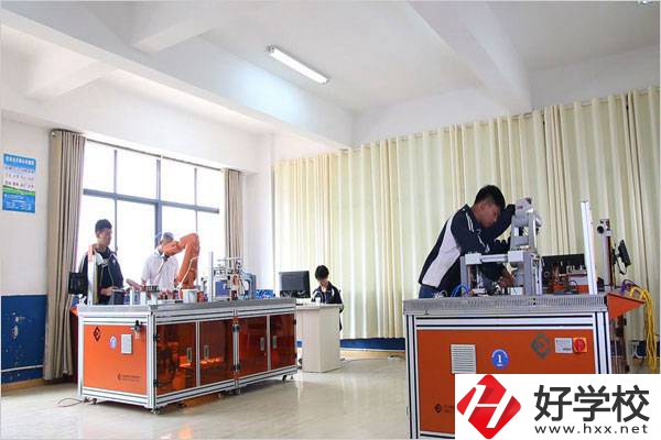 湘潭縣職業(yè)技術(shù)學(xué)校有什么辦學(xué)特色和優(yōu)勢(shì)？