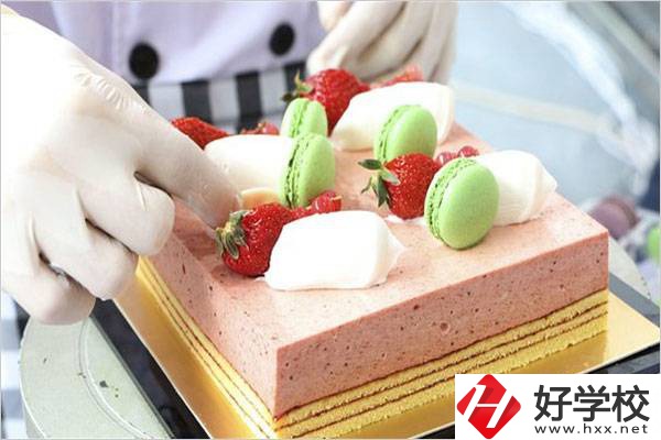 在湖南女生讀技校學什么專業(yè)最吃香？就業(yè)前景怎么樣？