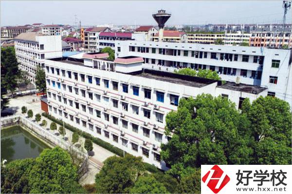 益陽衛(wèi)生職業(yè)技術(shù)學(xué)院辦學(xué)性質(zhì)是什么？就業(yè)前景如何？