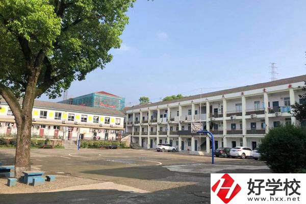 石門民族職業(yè)技術(shù)學(xué)校的辦學(xué)特色有哪些？