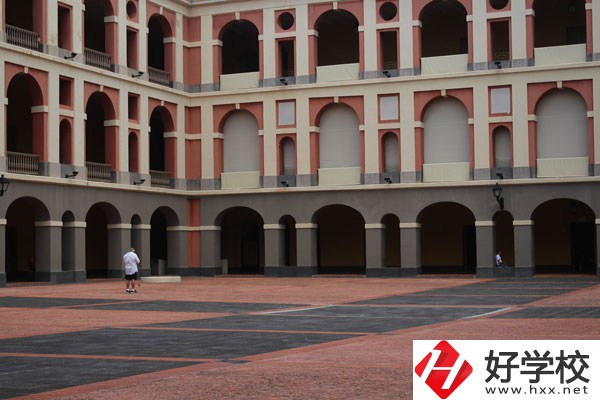 宜章縣中等職業(yè)技術(shù)學校好不好？讀了有出息嗎？