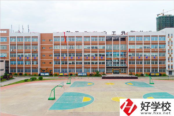 湖南健康學(xué)校是公辦嗎？師資力量怎么樣呢？