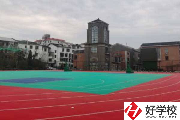 長沙科技工程學(xué)校操場