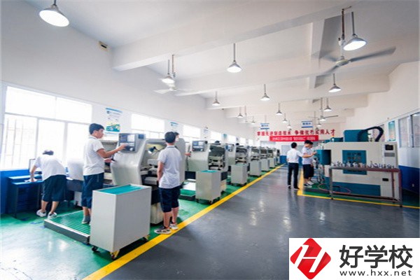 懷化的公辦職高有哪些？可以免學(xué)費(fèi)嗎？