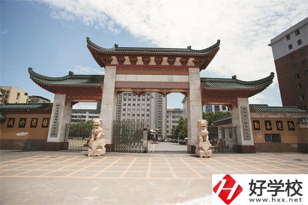 衡陽市信息網絡工程學校是公辦還是民辦？學費是多少？