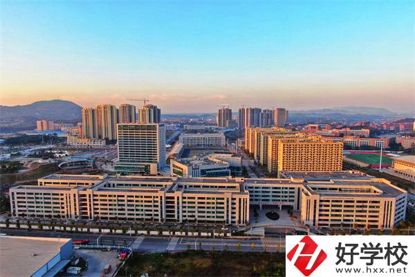 在湖南學(xué)外語可以讀什么職校？最新招生要求是什么？