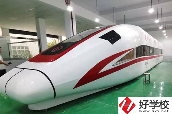 衡陽(yáng)市湘藍(lán)職業(yè)學(xué)校實(shí)訓(xùn)室