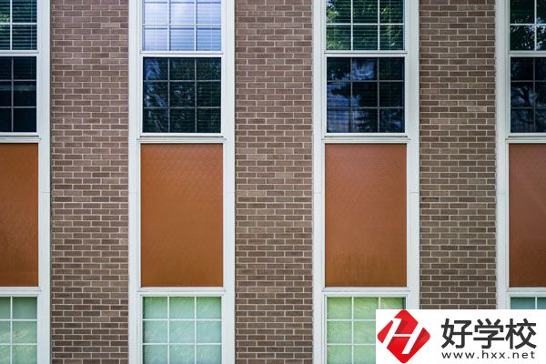 資興市職業(yè)中專環(huán)境好不好？宿舍怎么樣？