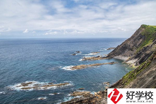 華容縣職業(yè)中專學(xué)校有高考班嗎？升學(xué)率怎么樣？