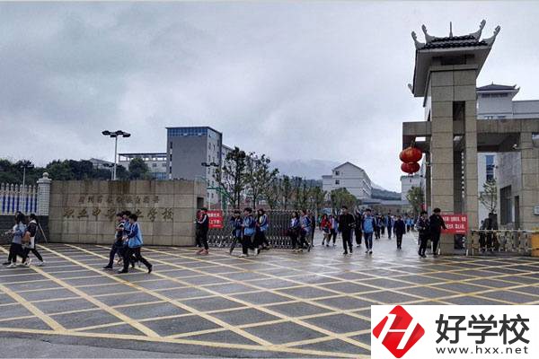 懷化有3+2分段制的中專嗎？對(duì)口專業(yè)好就業(yè)嗎？