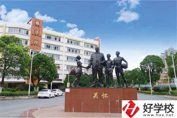 長(zhǎng)沙衛(wèi)校推薦，中職學(xué)校學(xué)醫(yī)衛(wèi)專業(yè)有用嗎？