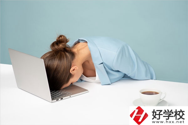 畢業(yè)后在長沙讀中專學(xué)校，該如何選擇專業(yè)呢？