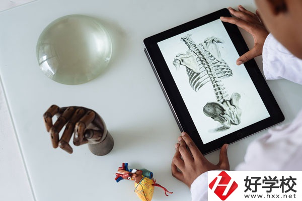 湖南醫(yī)藥中等專業(yè)學校怎么樣？宿舍好不好？