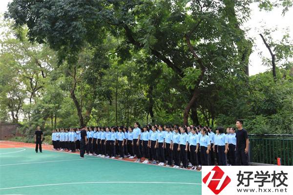 長沙市現(xiàn)代服務(wù)職業(yè)中專學(xué)校辦學(xué)條件怎么樣？