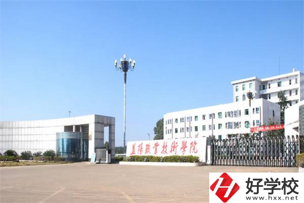 益陽職業(yè)技術(shù)學(xué)院招收初中生嗎？辦學(xué)怎么樣？