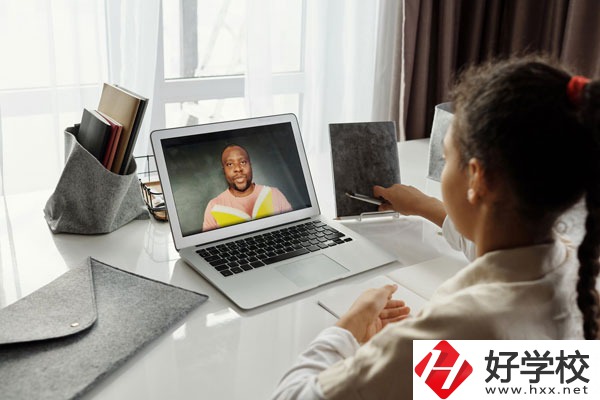 桂陽縣職業(yè)技術(shù)教育學(xué)校環(huán)境怎么樣？宿舍好不好？