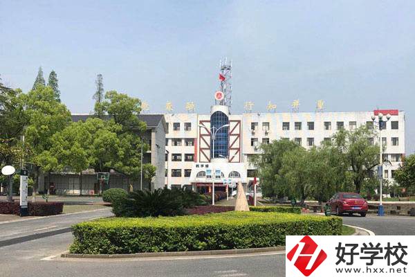 湘潭有沒(méi)有公辦大專(zhuān)招收初中生？可以報(bào)考哪些專(zhuān)業(yè)？