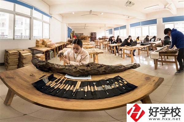 湘西有學(xué)習(xí)中西面點(diǎn)的學(xué)校嗎？專業(yè)好就業(yè)嗎？