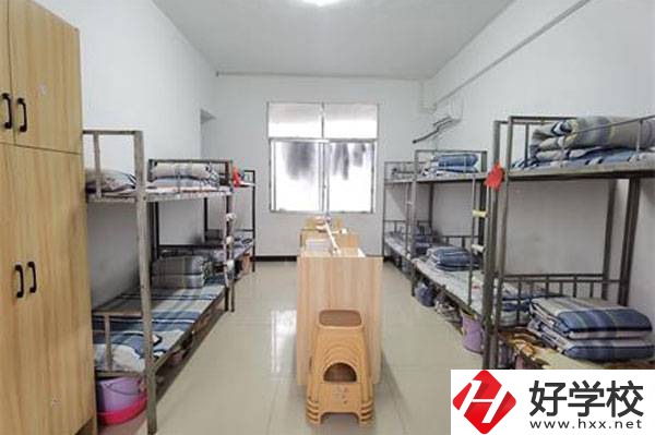 湘西旅游學(xué)校有什么優(yōu)點(diǎn)?宿舍怎么樣?