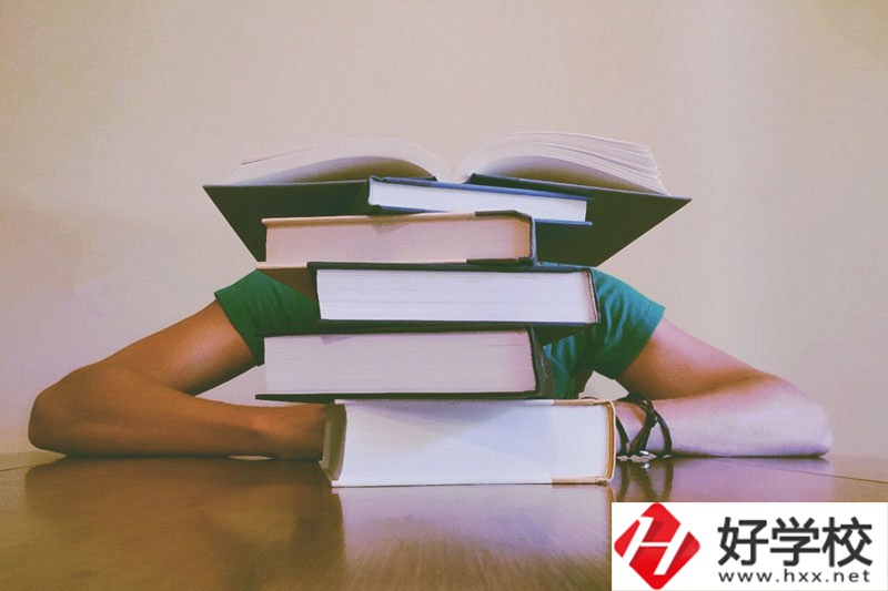 如何選擇一個適合自己的懷化中專學校？