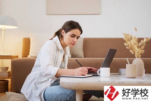 郴州市理工職業(yè)技術(shù)學(xué)校有什么專業(yè)？學(xué)校地址在哪兒？