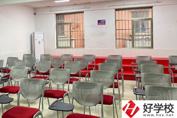湖南長沙藝術(shù)學(xué)校舞蹈專業(yè)有什么優(yōu)勢？