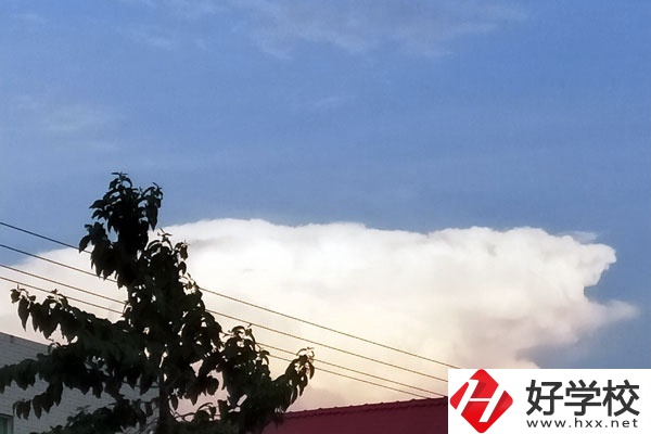 漣源市工貿(mào)職業(yè)中等專業(yè)學校專業(yè)就業(yè)前景怎么樣？