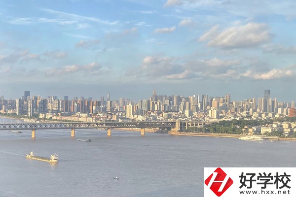株洲海事職業(yè)學校的船舶水手與機工專業(yè)怎么樣？