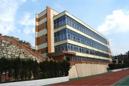 貴陽市經(jīng)濟貿易中等專業(yè)學校